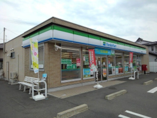 コンビニ　ファミリーマート長野里島店（コンビニ）まで441m