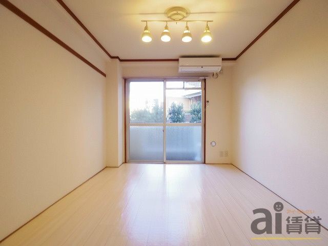 居室・リビング　～同仕様写真～