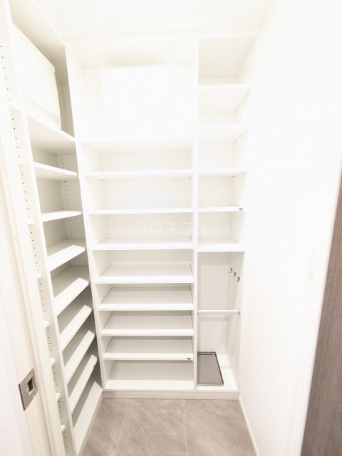 収納