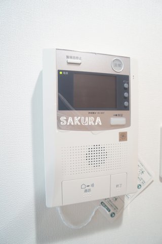 セキュリティ　不審者、勧誘員をシャットアウトできるオートロックです♪