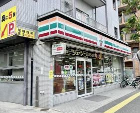 コンビニ　セブンイレブン千住桜木店（コンビニ）まで240m