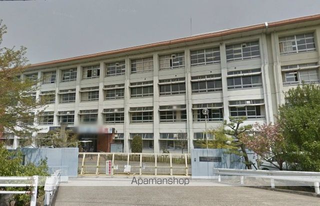 中学校　奈良市立平城中学校（中学校）まで502m