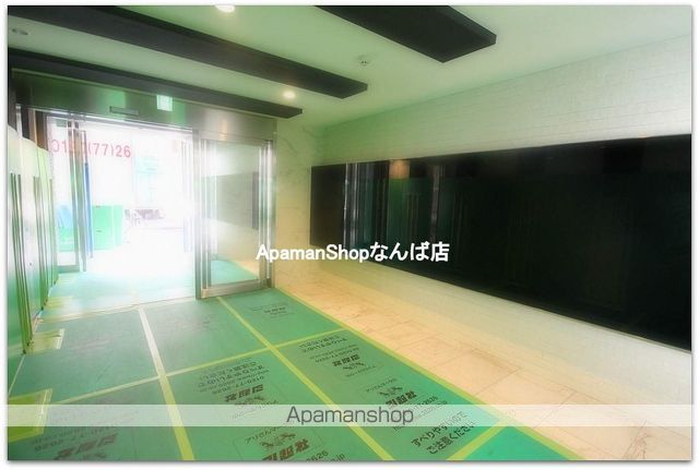 地下鉄御堂筋線 心斎橋駅 徒歩9分 13階建 築7年の外観写真
