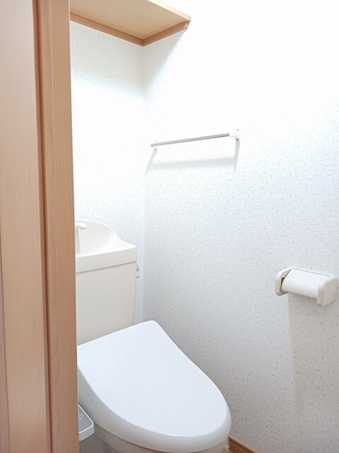 ＪＲ山陽本線 幡生駅 バス乗車時間：10分 最寄りバス停で下車 徒歩1分 2階建 築24年のトイレ写真