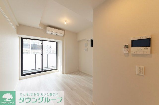 プラウドフラット浅草アベニューの居間写真