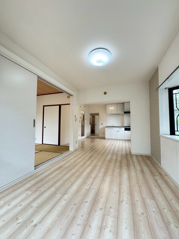 ＪＲ総武線 東船橋駅 徒歩10分 5階建 築39年の居間写真
