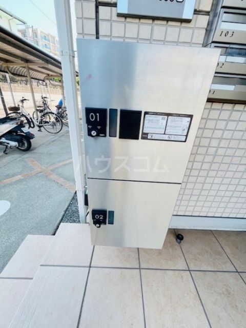 With湘南Aの外観写真