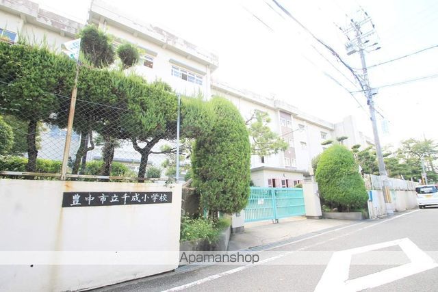 小学校　千成小学校（小学校）まで2375m