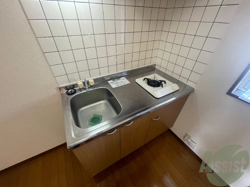 キッチン　こちらはキッチン。調理スペースもあり使いやすそうです。