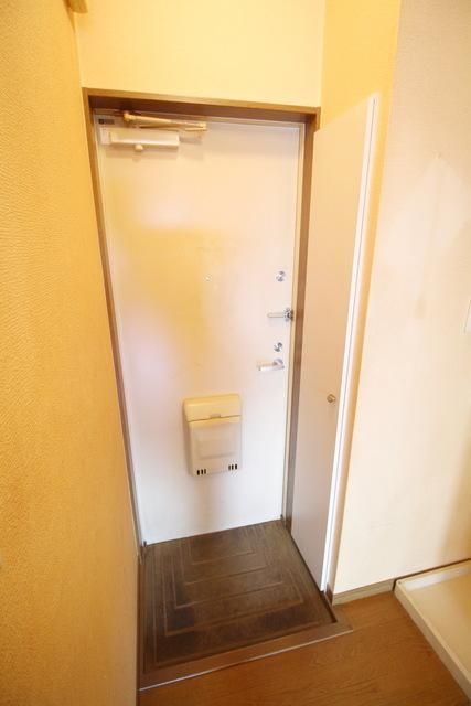 エステートピアMの玄関写真