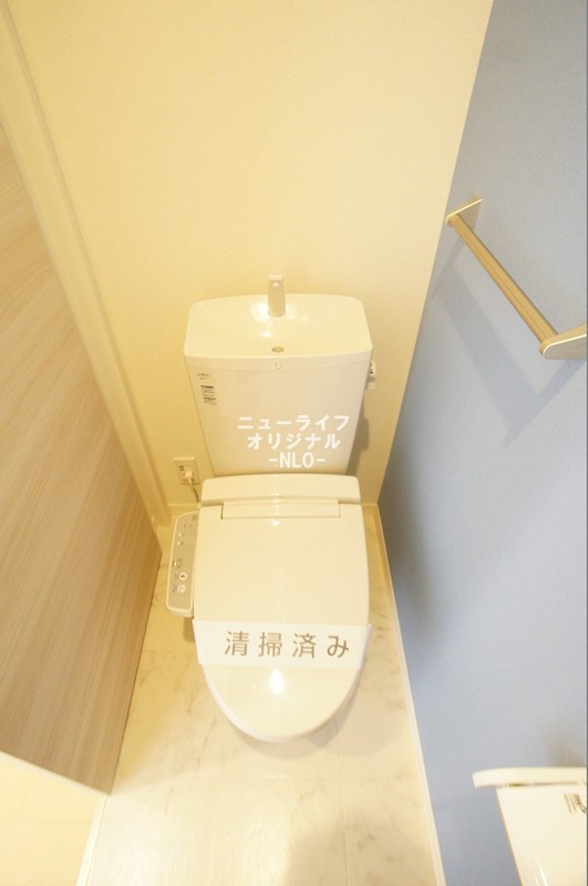 トイレ　トイレには快適な温水洗浄便座付