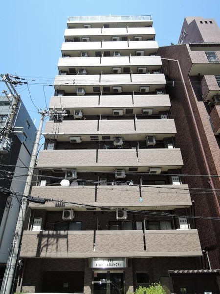 リーガル西長堀の外観写真