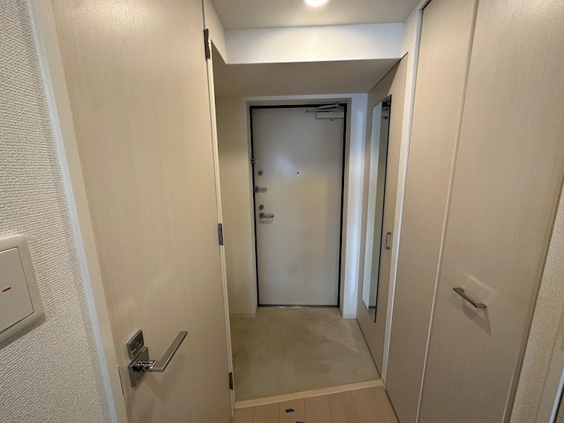 セレニテ神戸元町の玄関写真