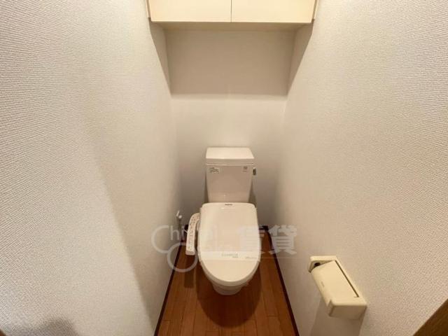 地下鉄御堂筋線 江坂駅 徒歩5分 13階建 築25年のトイレ写真