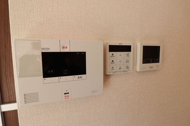 セキュリティ　同物件別部屋写真