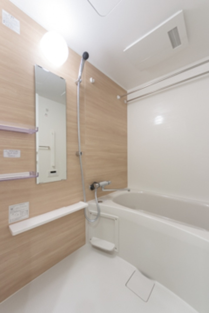 バス・シャワールーム　※写真は同タイプ住戸です。