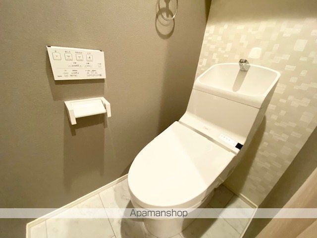ＪＲ中央線 阿佐ケ谷駅 徒歩10分 3階建 築8年のトイレ写真