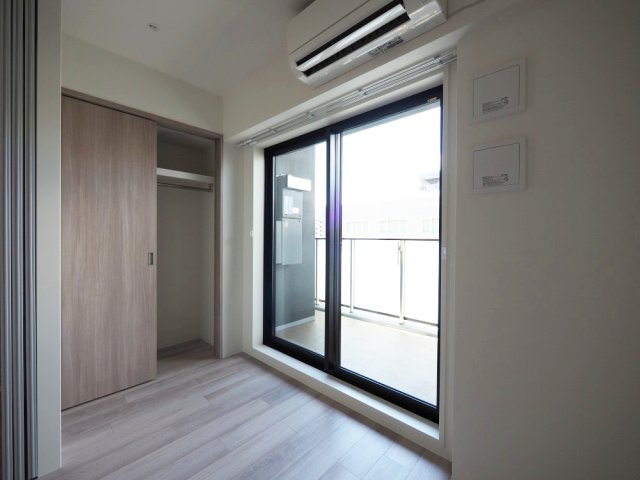居室・リビング　こちらの居間で趣味の時間をお楽しみください