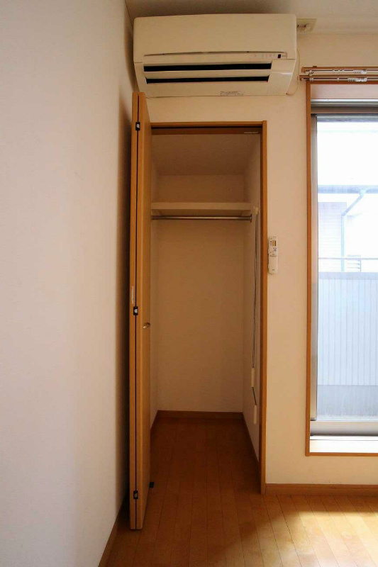 収納　※別号室の写真です。
