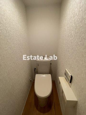HKマンションのトイレ写真