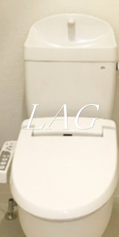 東急目黒線 西小山駅 徒歩8分 3階建 築8年のトイレ写真