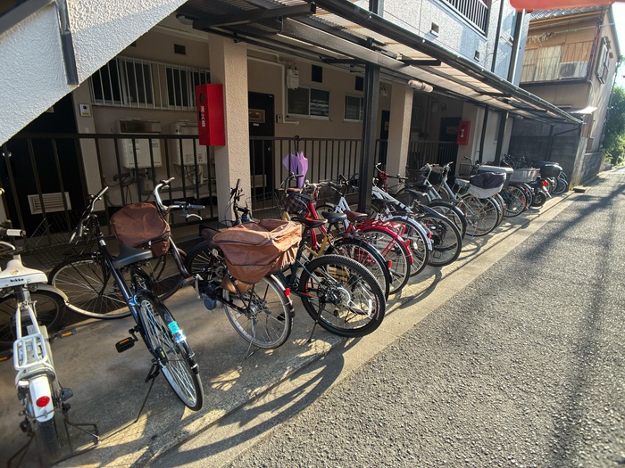 西京都マンションIIの外観写真