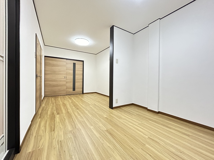 西京都マンションIIの居間写真