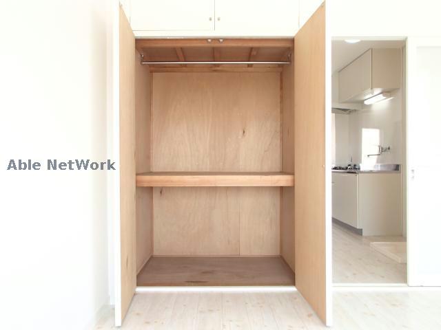 収納　※同物件別部屋の写真です。