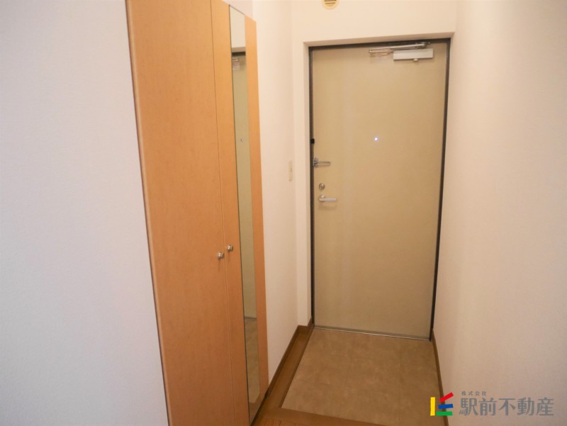 シャトレ弐番館の玄関写真