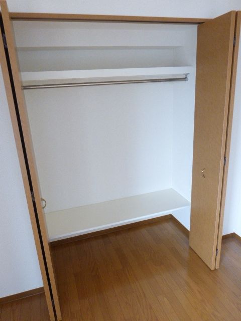 収納　クローゼットです。洋服たっぷり入りますよ