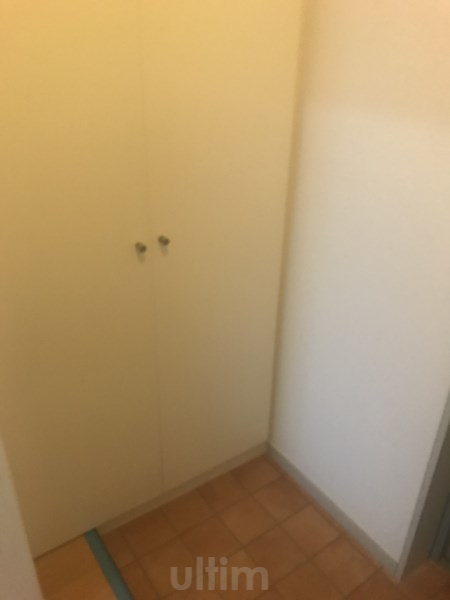 玄関　※別のお部屋の写真です