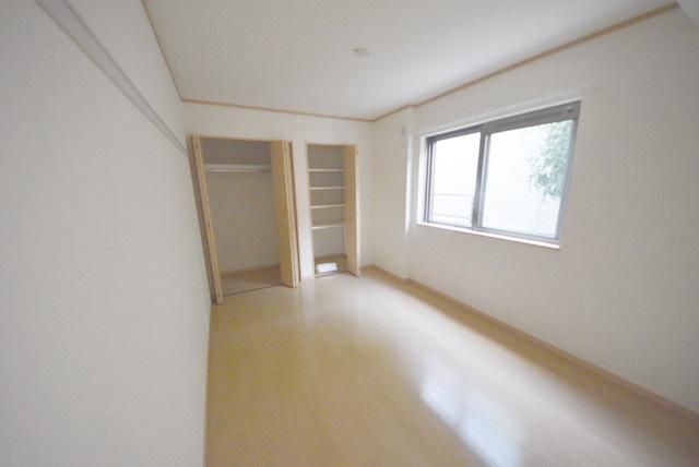 その他部屋・スペース　★洋室６帖のお部屋です★