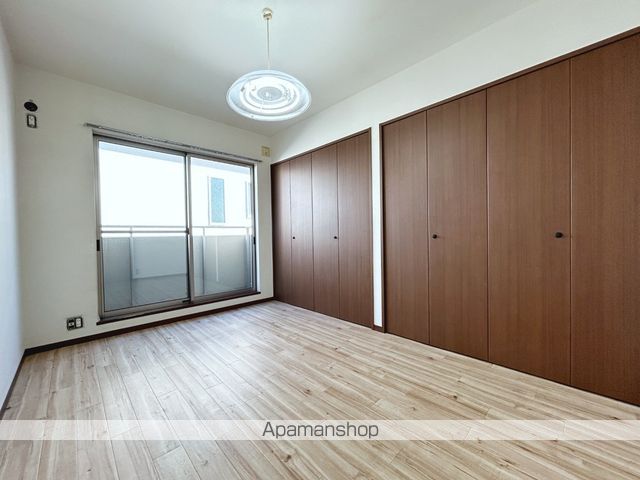 グランデつきみ野Cの居間写真