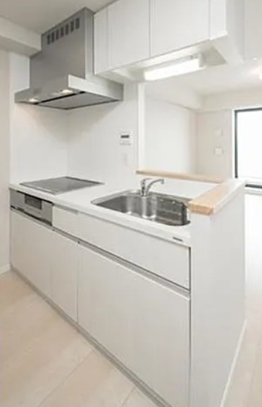 キッチン　※同タイプ部屋の写真です