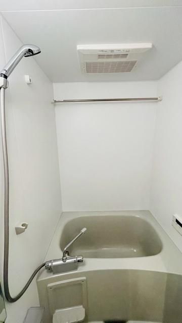 都営大江戸線 落合南長崎駅 徒歩4分 4階建 築6年の風呂写真