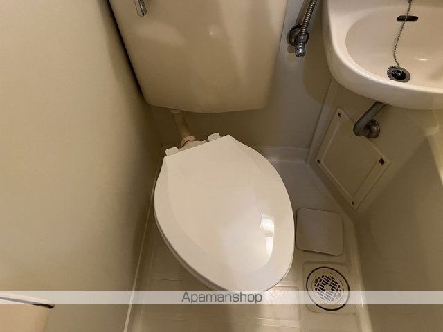 東武東上線 北池袋駅 徒歩6分 4階建 築38年のトイレ写真