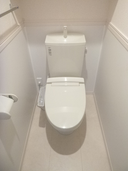 トイレ　※別部屋写真です