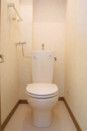 トイレ　ゆったりとした空間のトイレです