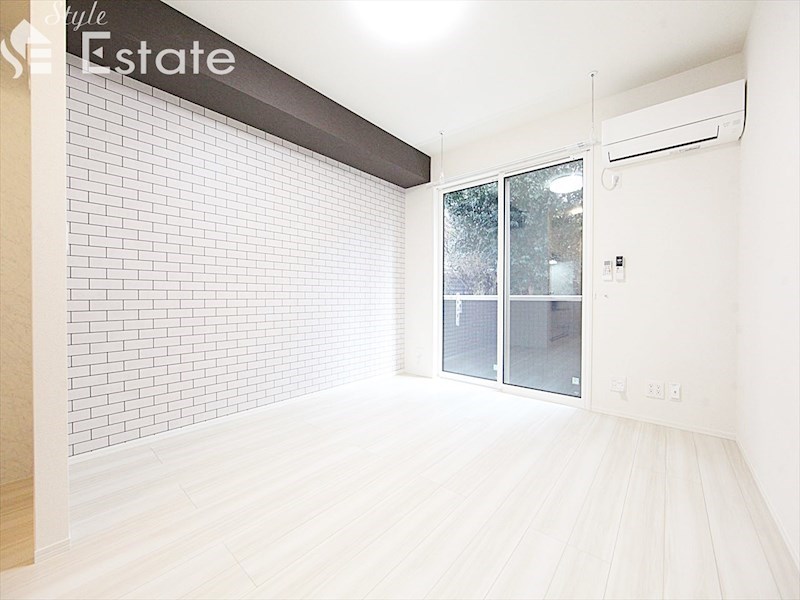 D-room黄金の居間写真