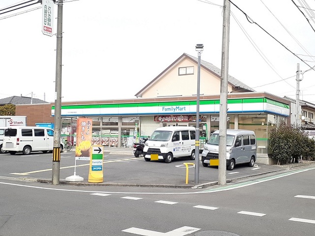 コンビニ　ファミマ　さいたま堀の内町店（コンビニ）まで500m