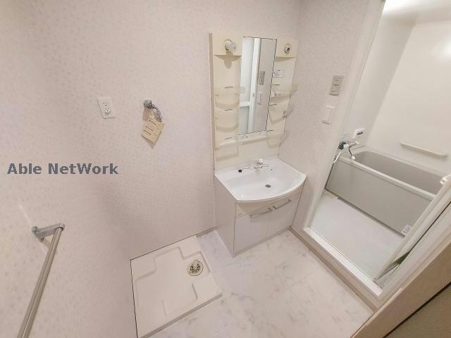 洗面設備　※同物件、別部屋の写真です