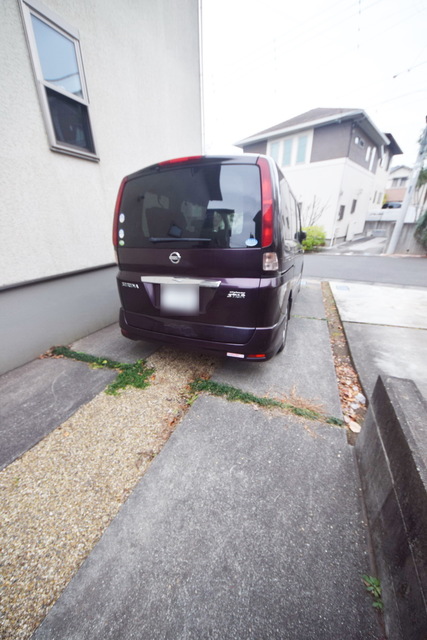 駐車場　～お車はこちらへ～