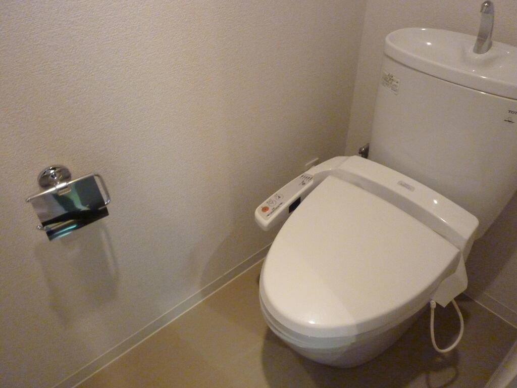ＪＲ総武線 浅草橋駅 徒歩3分 14階建 築20年のトイレ写真