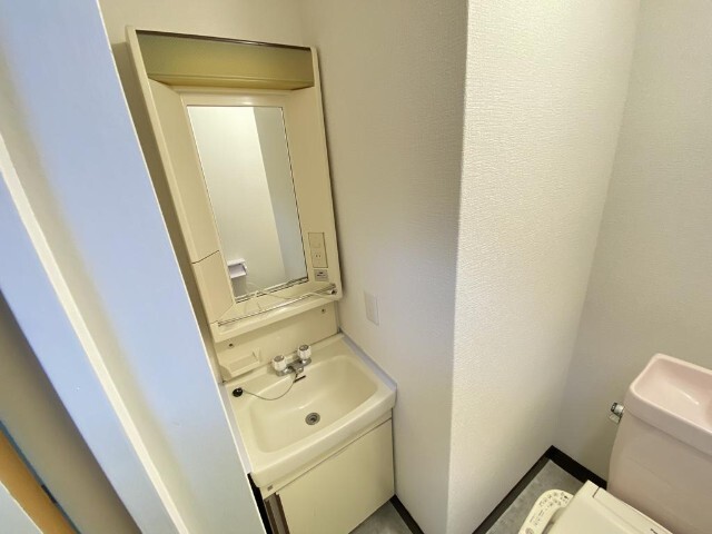 洗面設備　同物件別室のイメージ写真
