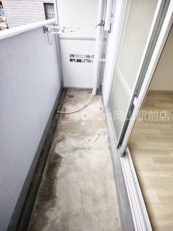 バルコニー　別のお部屋の写真になります。