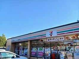 コンビニ　セブンイレブン（コンビニ）まで157m