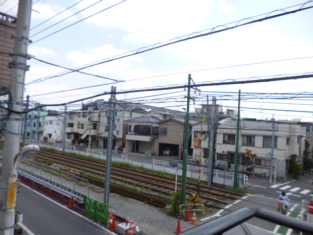 眺望　バルコニーからは都電が見えます！