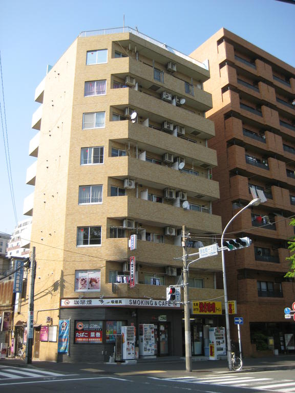 ブルーライン 伊勢佐木長者町駅 徒歩2分 築42年