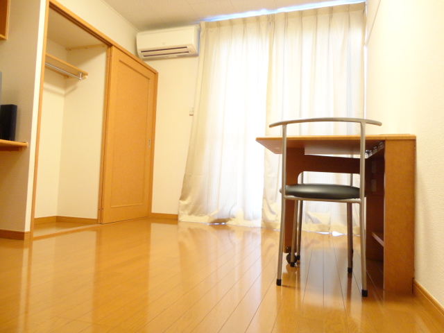 フォレストコート大井の居間写真