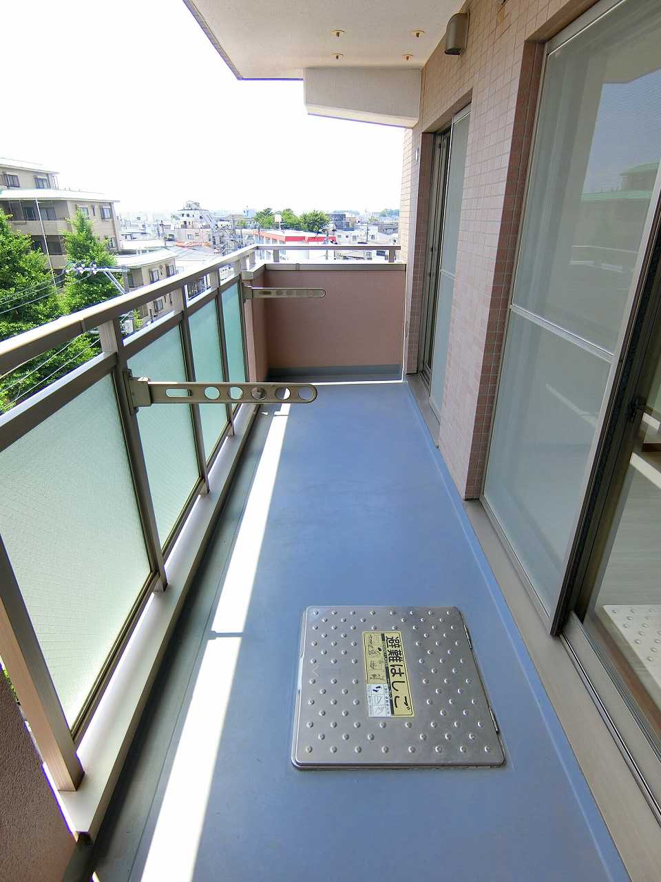 バルコニー　※同物件、別部屋になります。